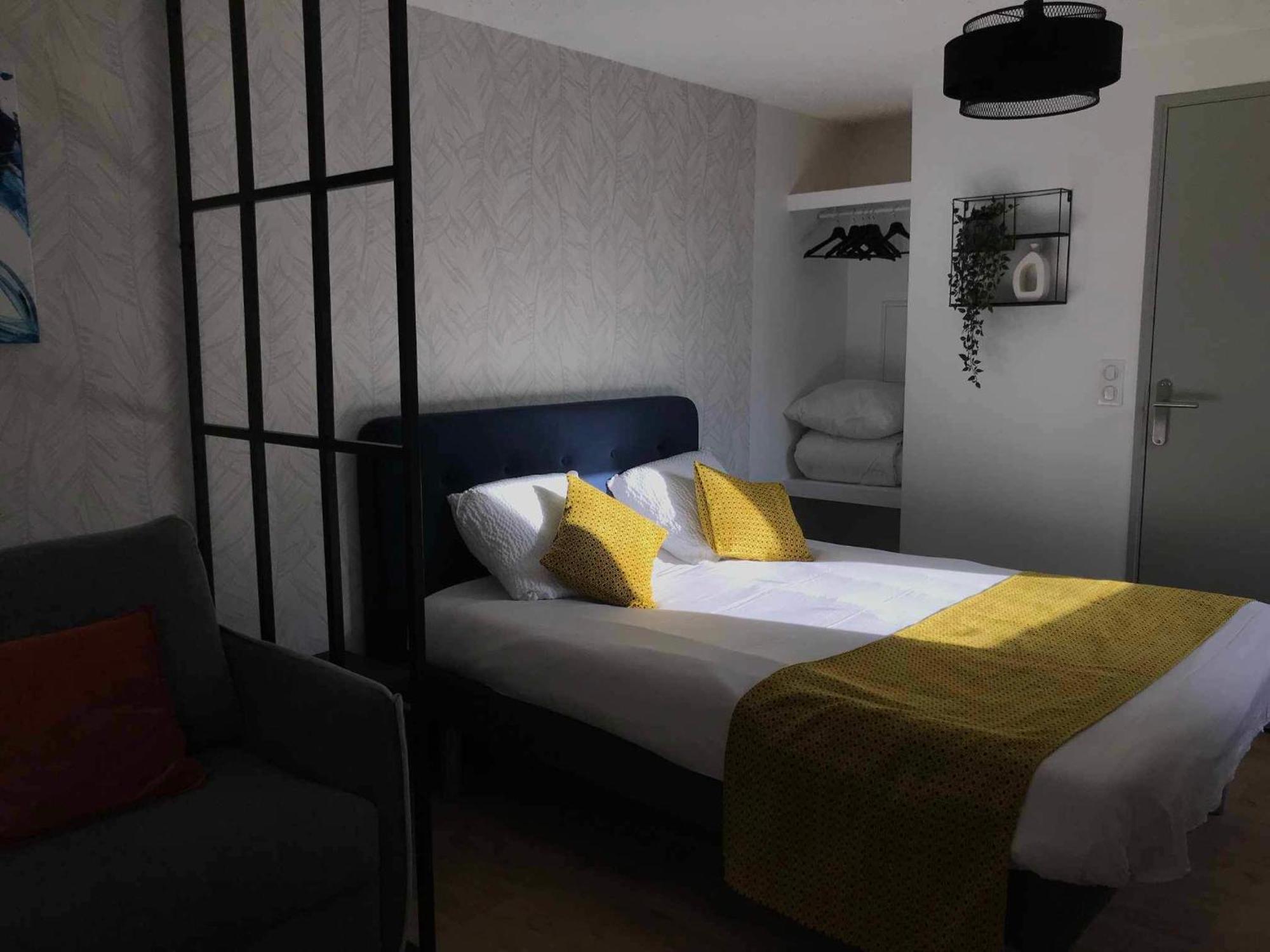 Cit'Hotel Design Booking Evry Saint-Germain-Les-Corbeil Senart Екстериор снимка
